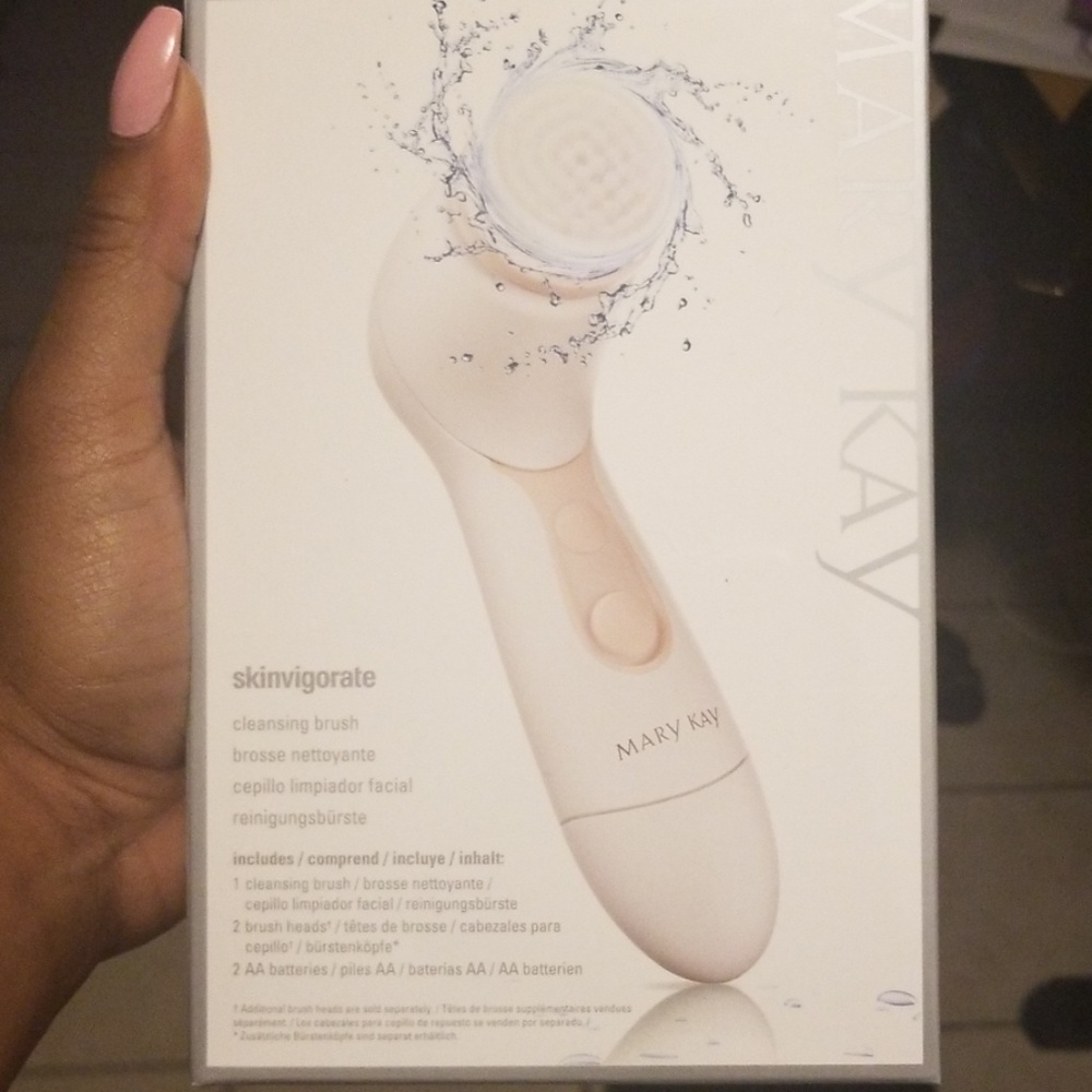 Mary Kay Cleansing Brush